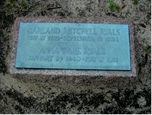 http://image2.findagrave.com/photos/2011/229/75094393_131366907172.jpg