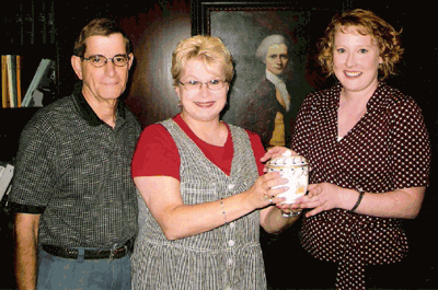 Presentation of the Washington Sugar Bowl